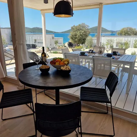 Buqez Eco - Beach 41 - Seaview Villa Drage